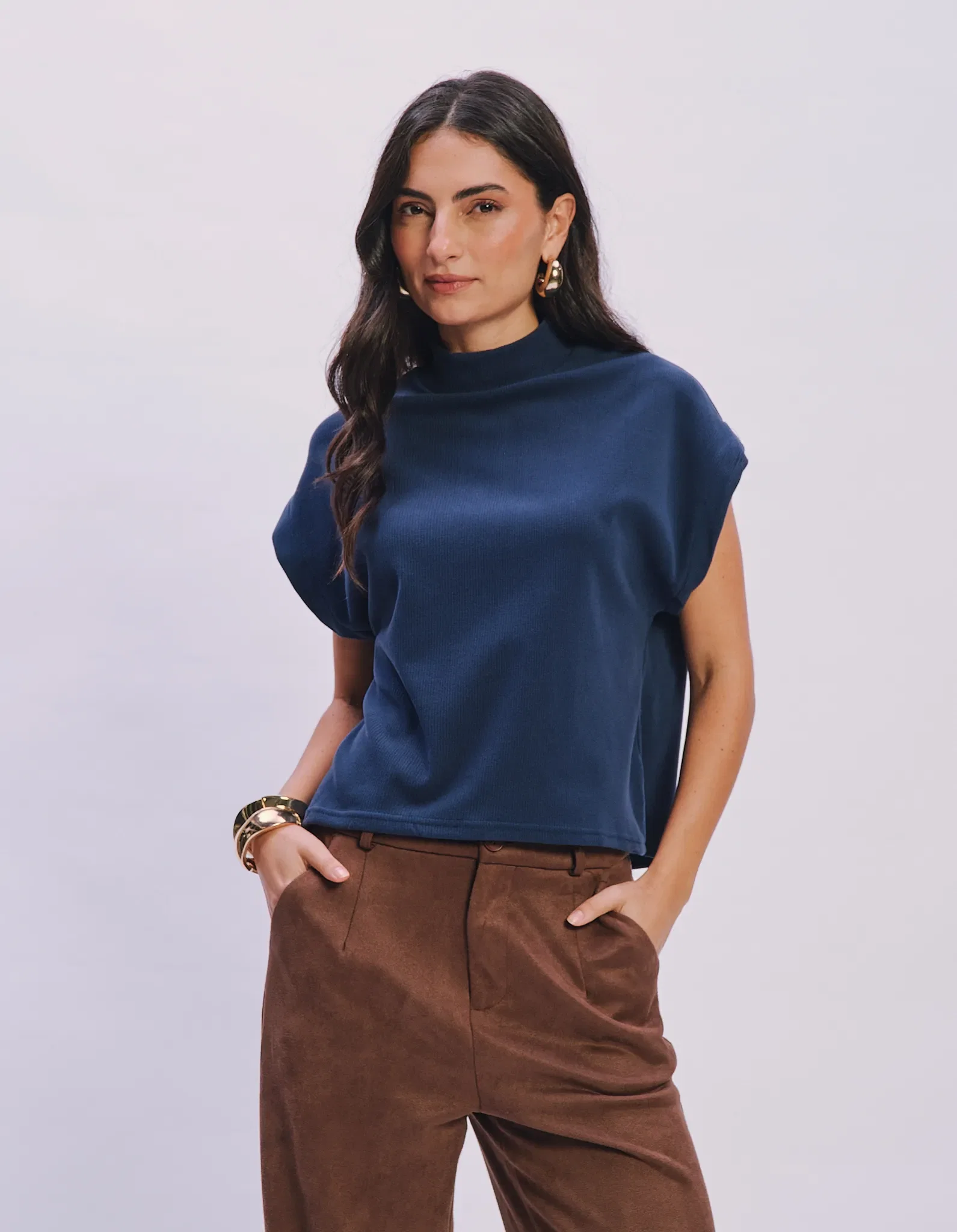 Blusa Manga Curta Gola Alta - Azul Marinho — imagem 1