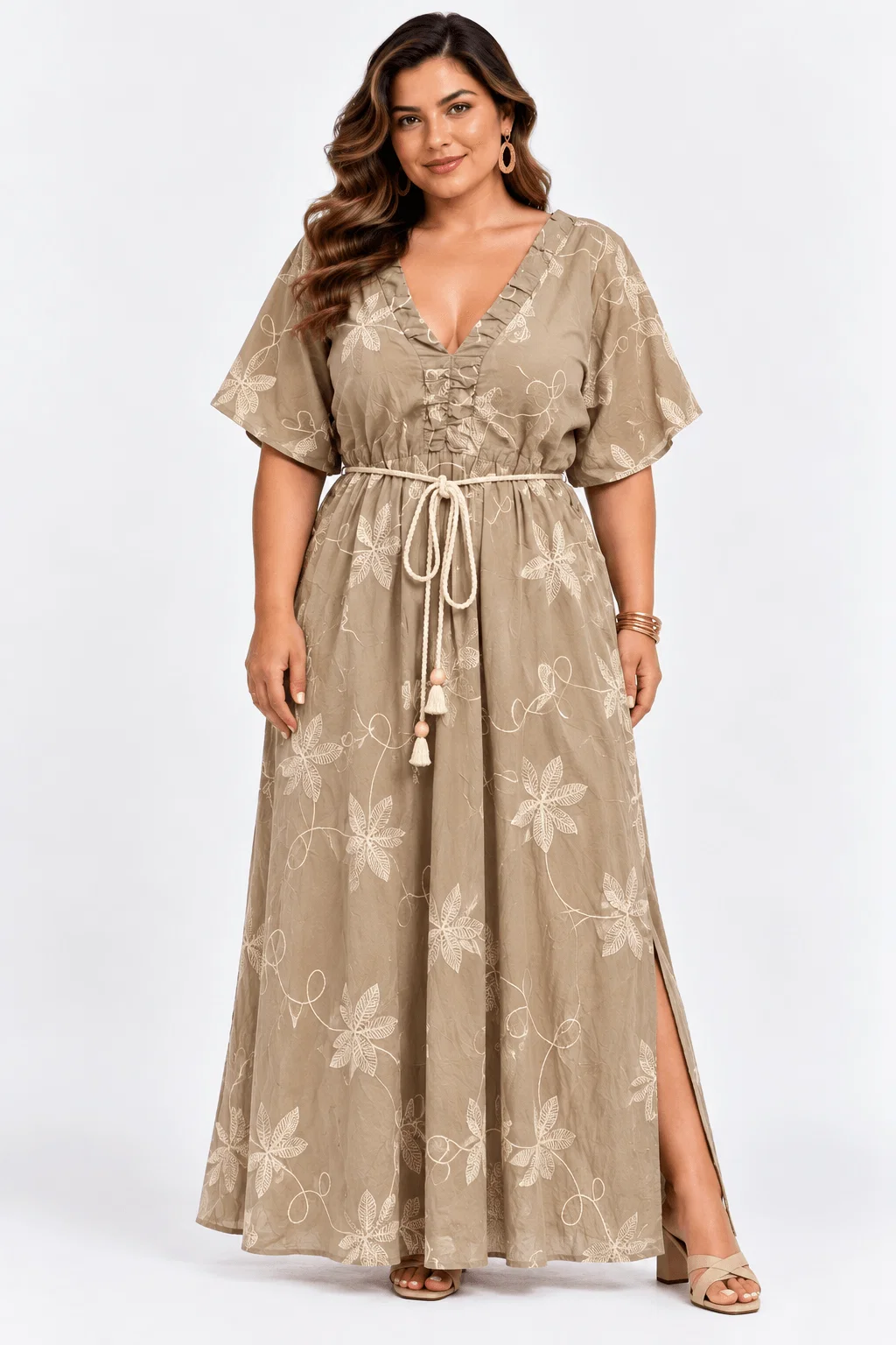 Vestido Manga Morcego Bordado - Bege — imagem 1