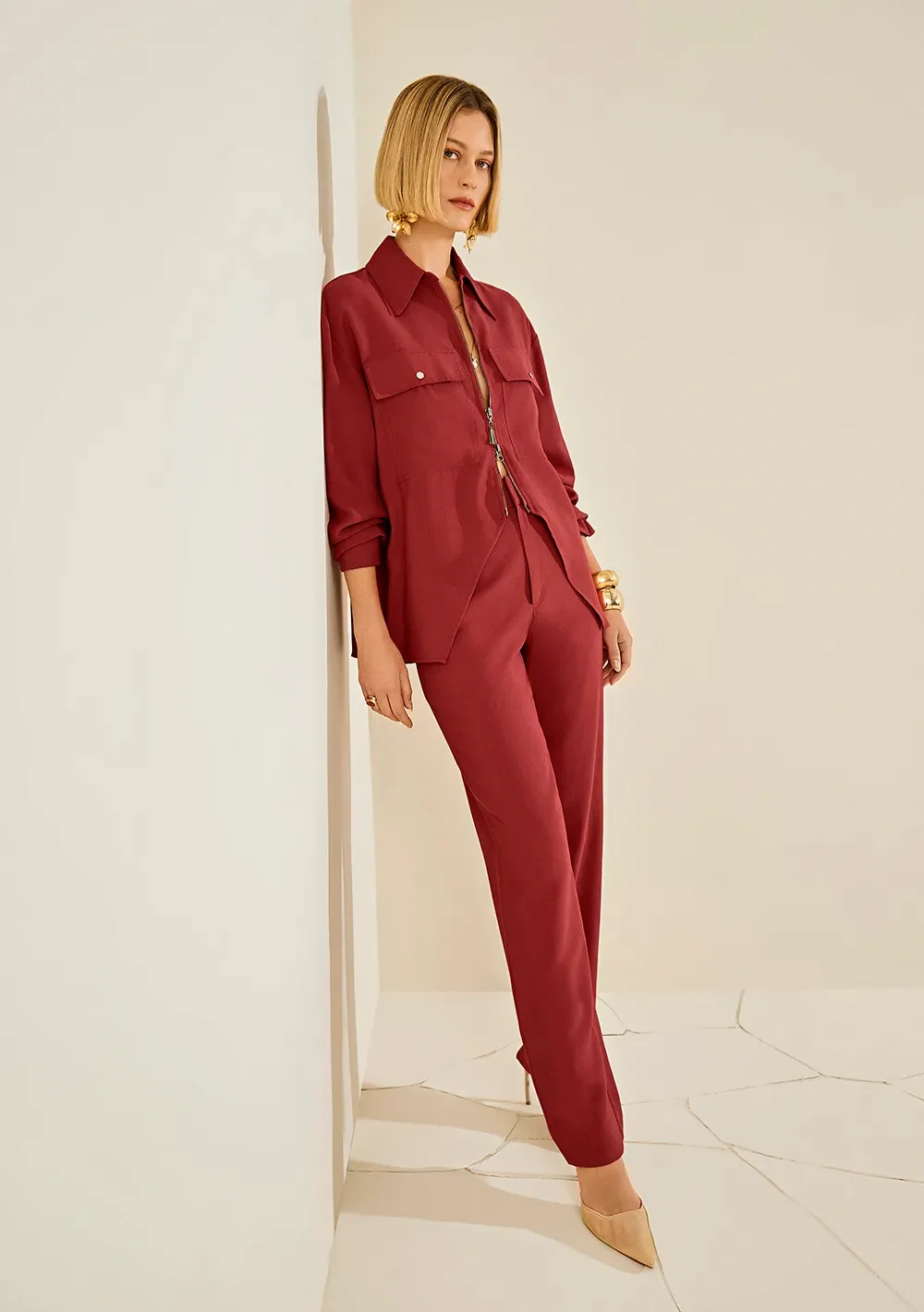Conjunto Morena Rosa Camisa Manga Longa Calça Reta Cintura Alta Vermelho