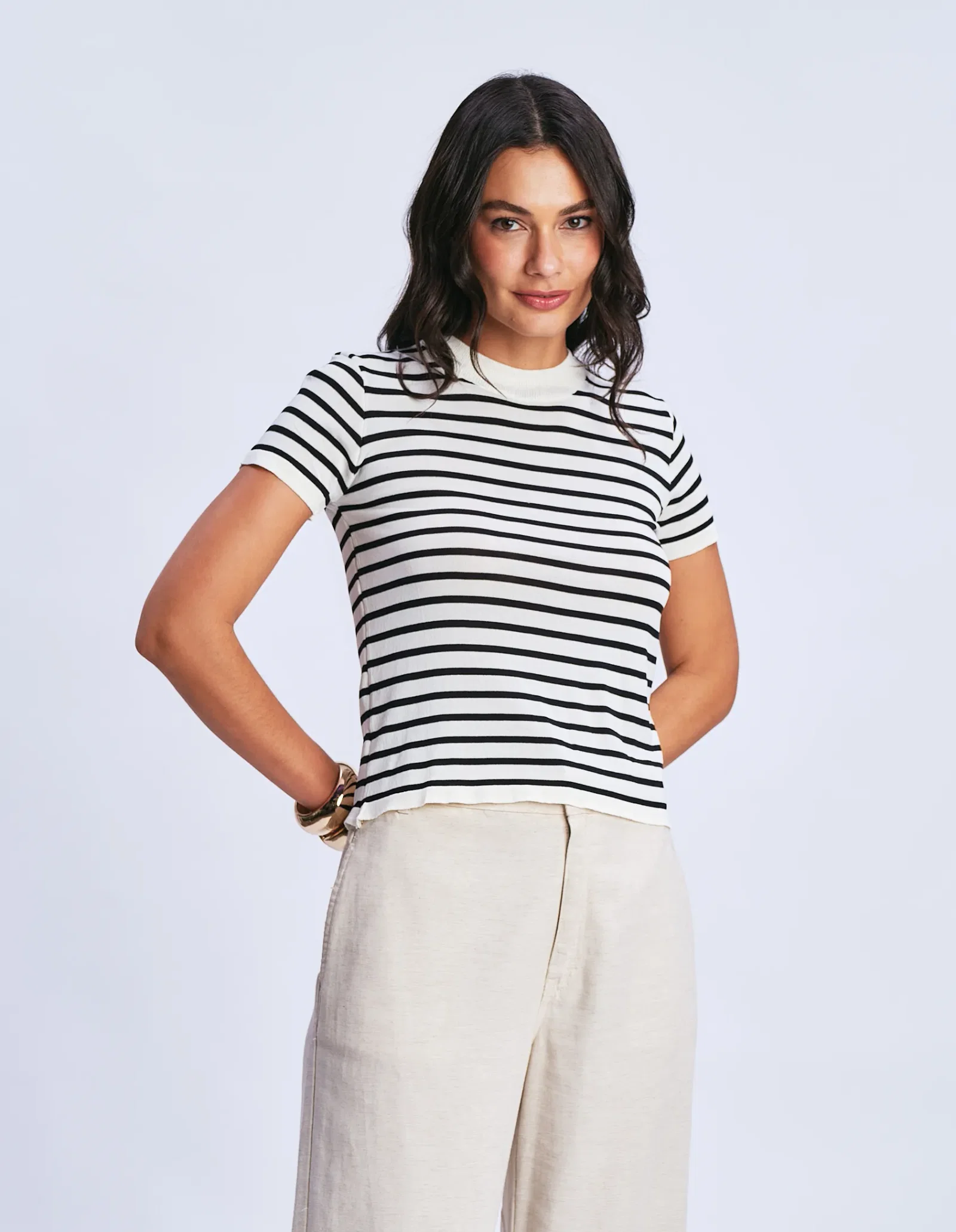 Blusa Tricot Manga Curta Listrada - Off C/ Preto — imagem 1
