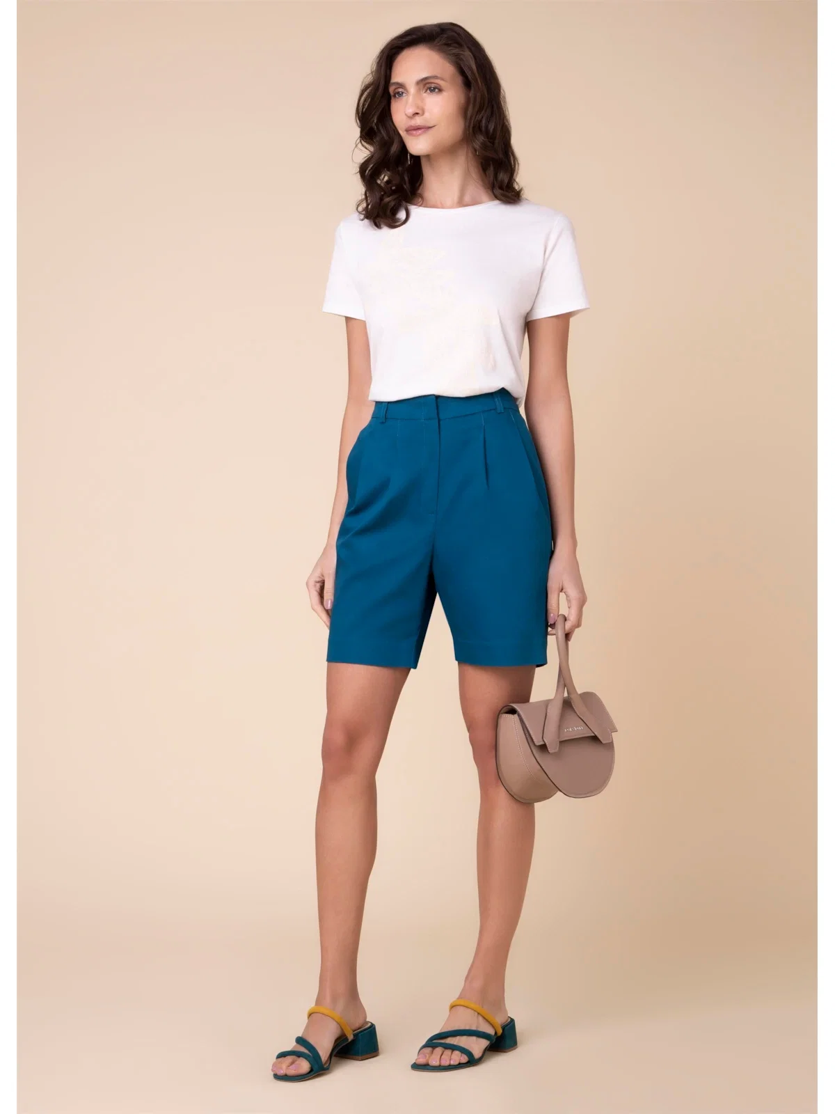 Shorts Com Pregas Duplas Petroleo