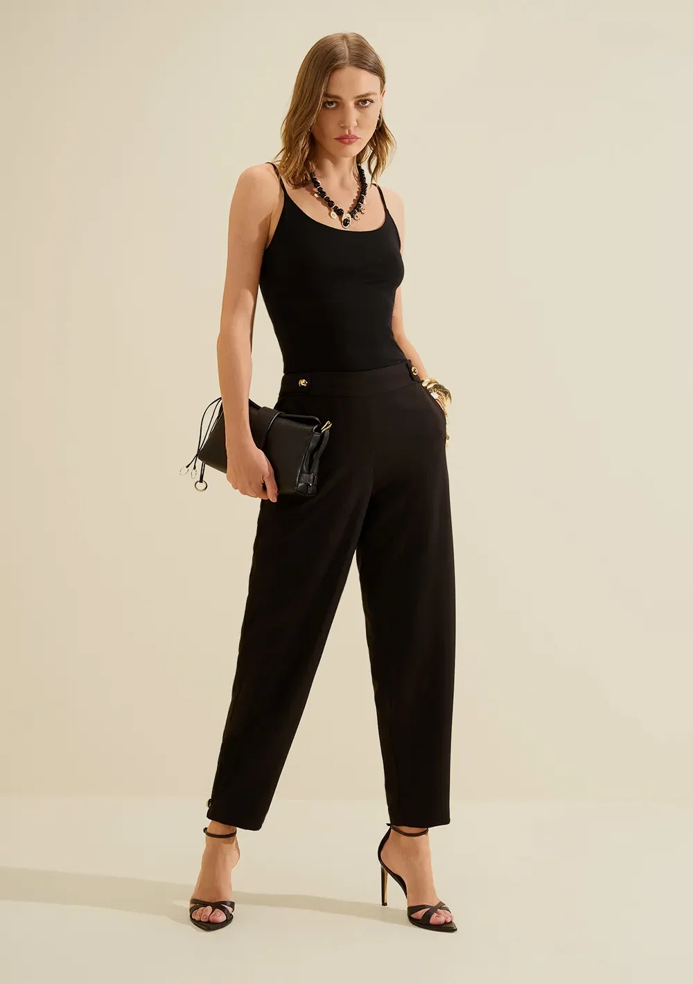 Calça Cenoura Refino Preto