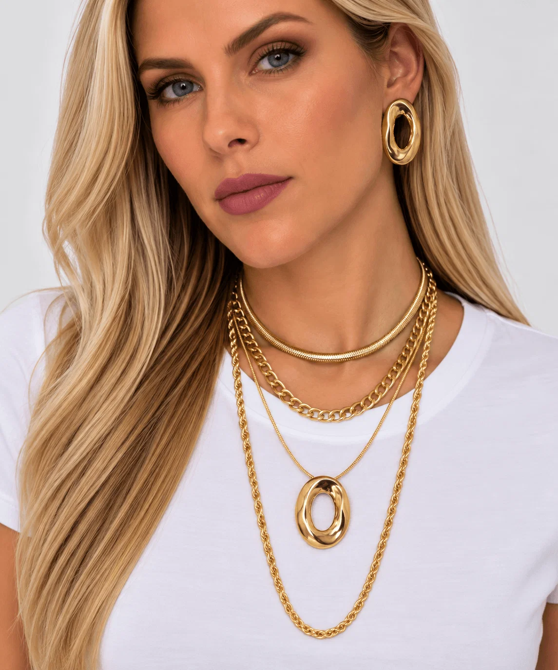 Kit Colar e Brinco Pingente Vazado - Dourado