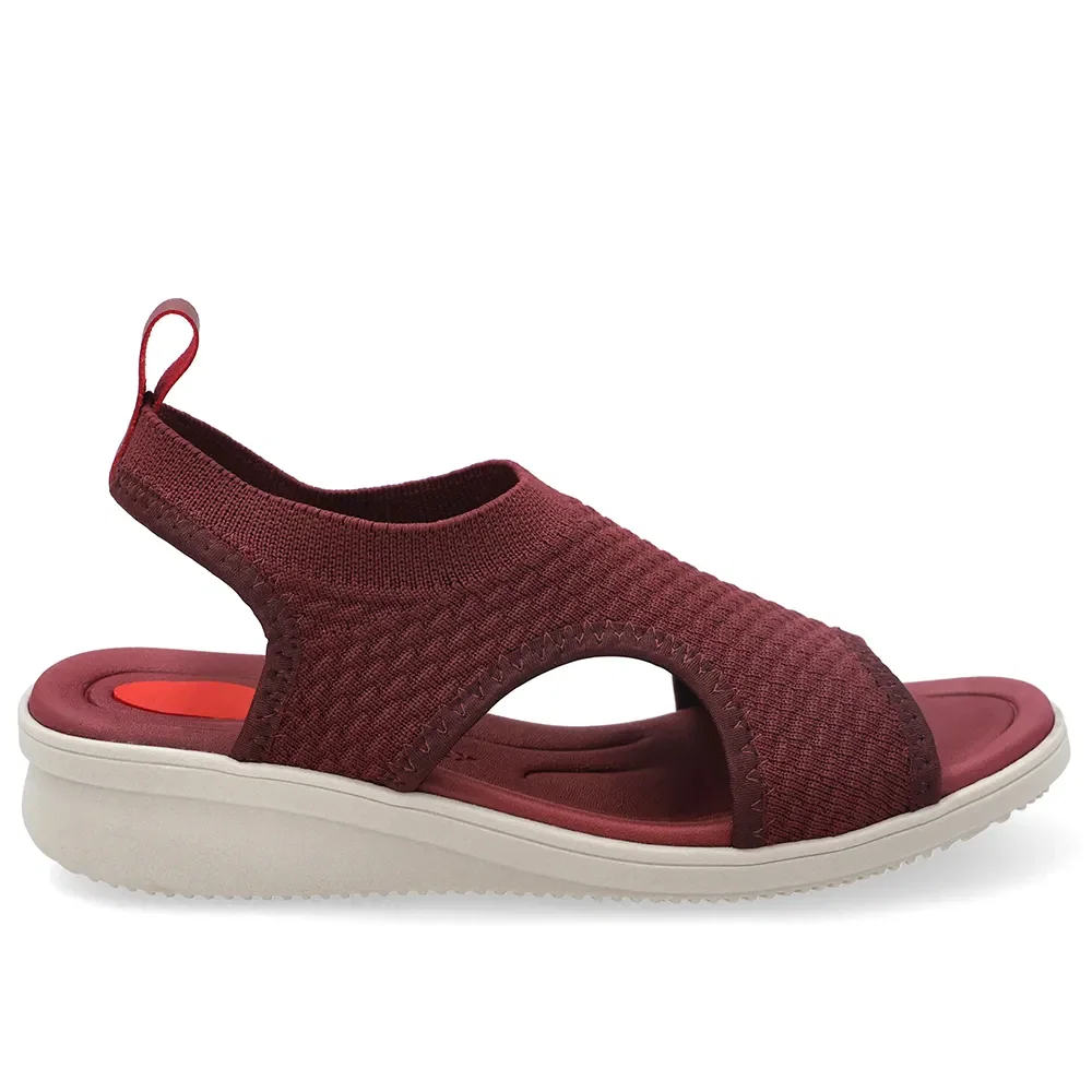 Sandália Em Tricot Vermelho Com Recortes Laterais — imagem 1