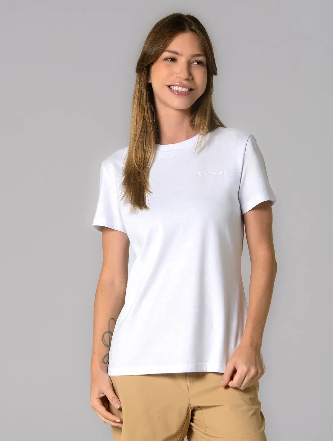 Camiseta Columbia Feminina Basica Bordado