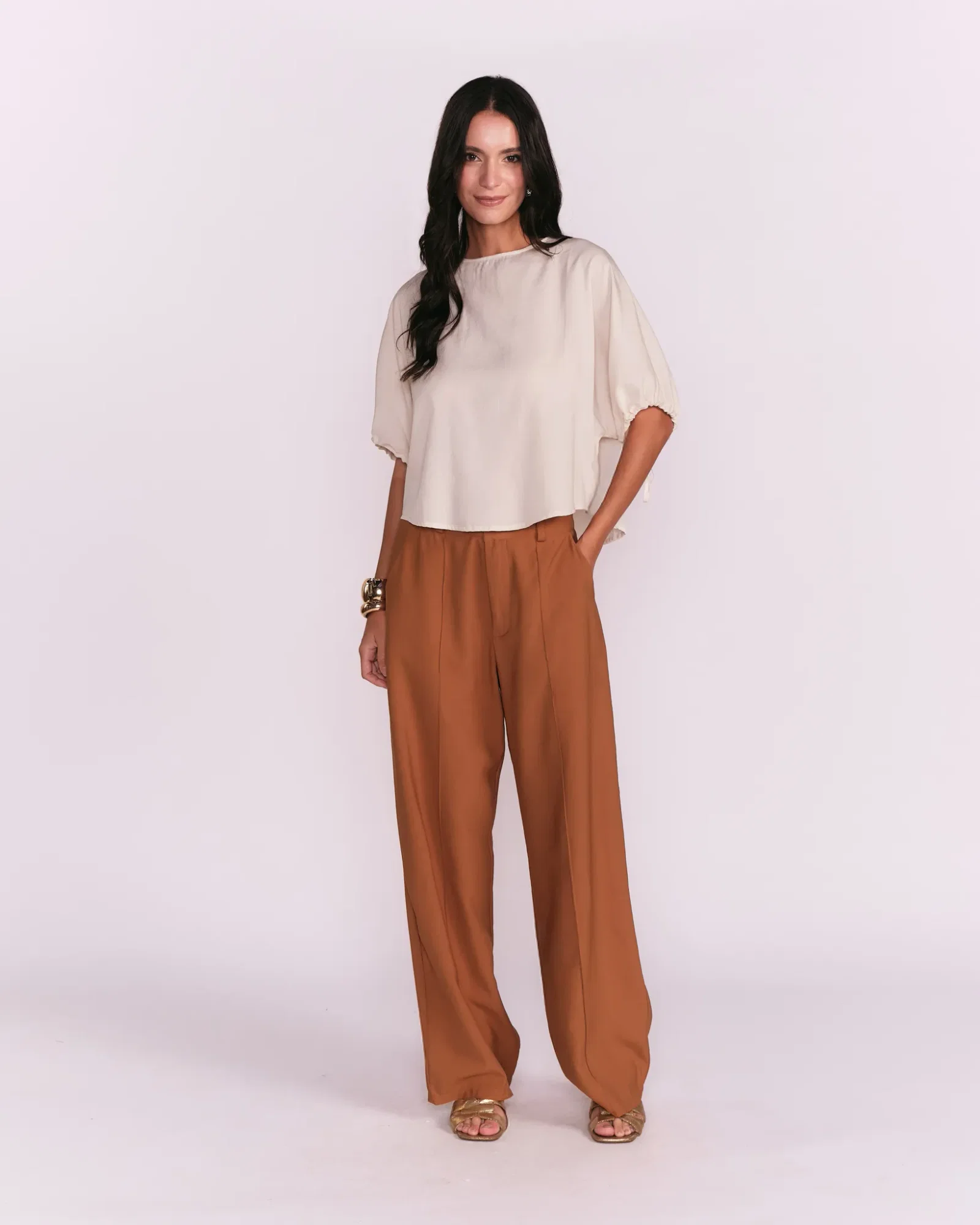 Calça Reta Com Bolsos - Caramelo