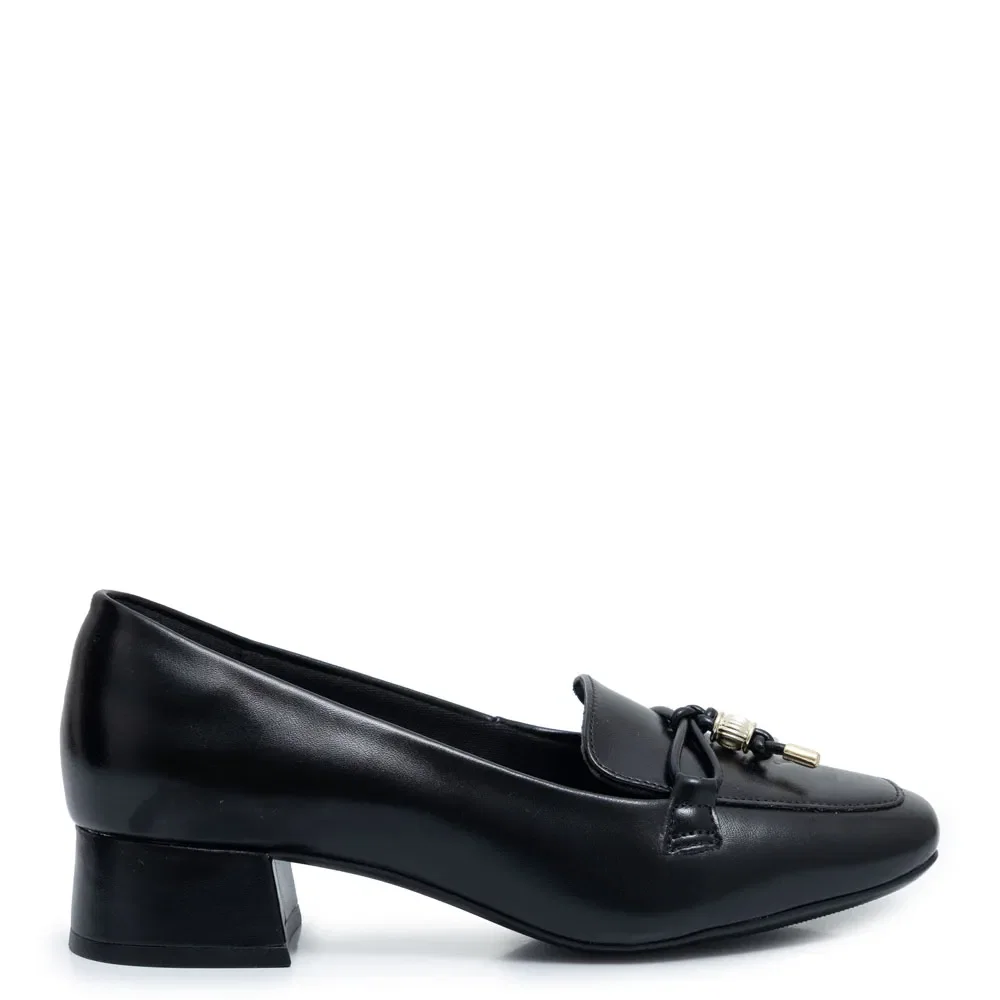 Scarpin Preto Lapela Enfeite