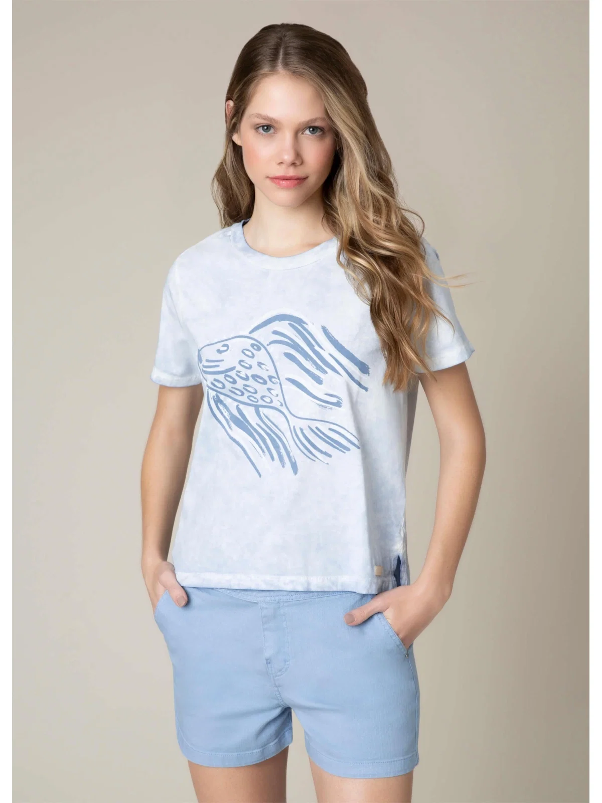 T-Shirt Peixe Azul Claro
