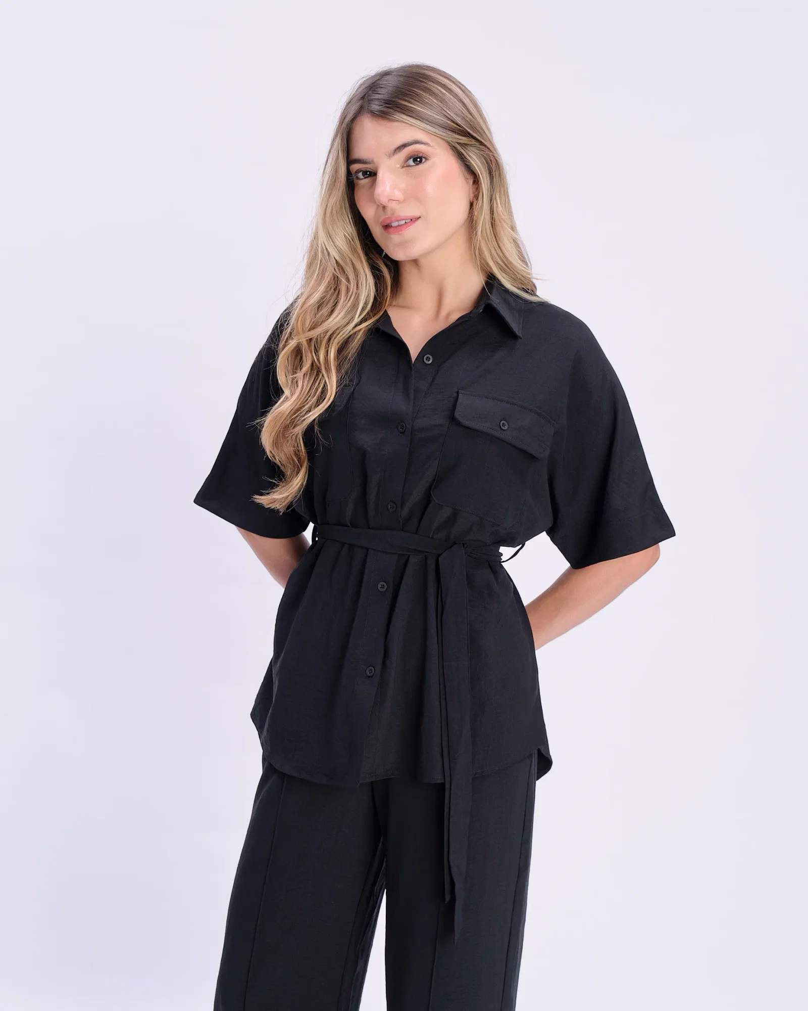 Blusa Manga Curta Com Faixa Amarração - Preto — imagem 1