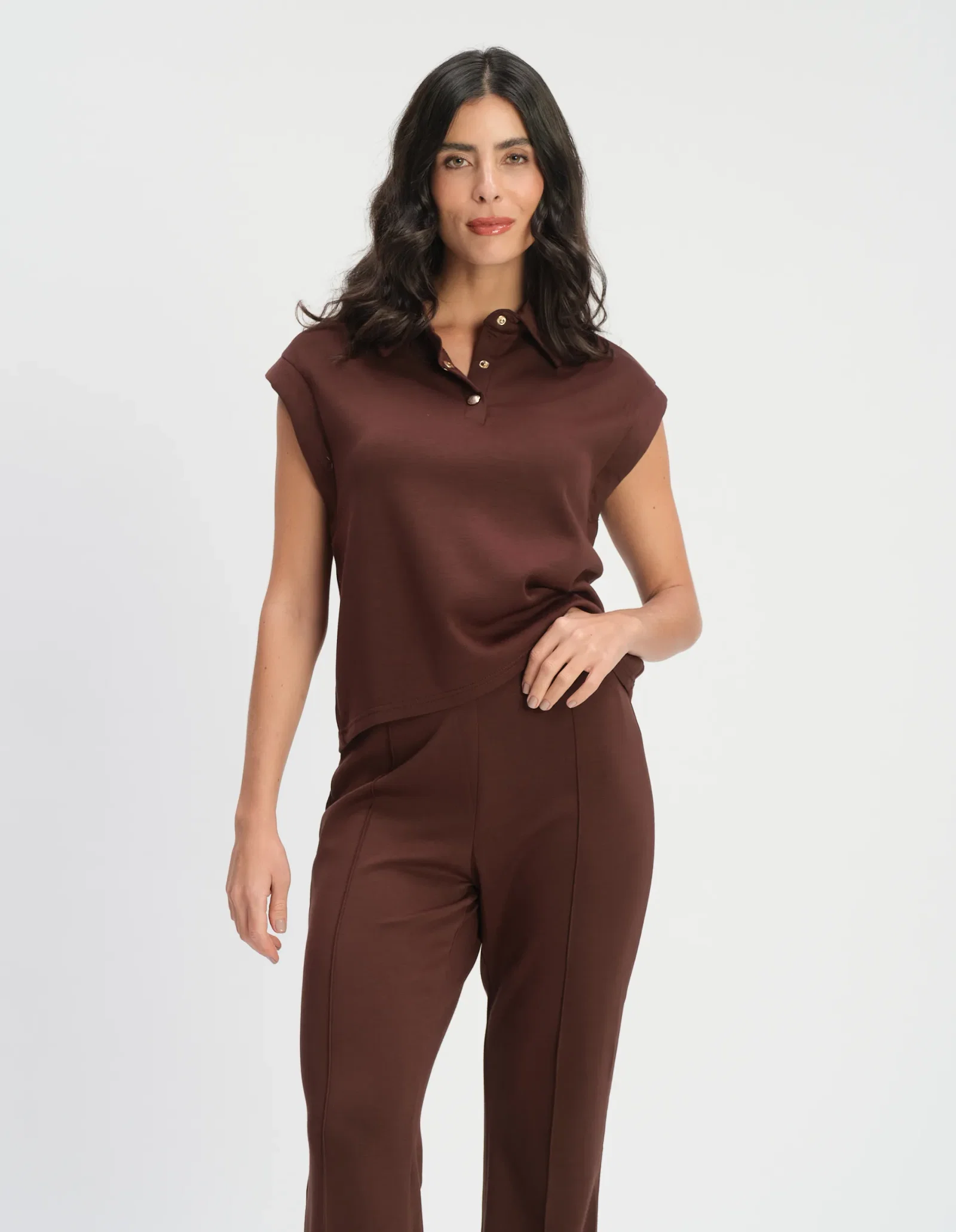 Blusa Comfy Sem Manga Com Gola - Marrom