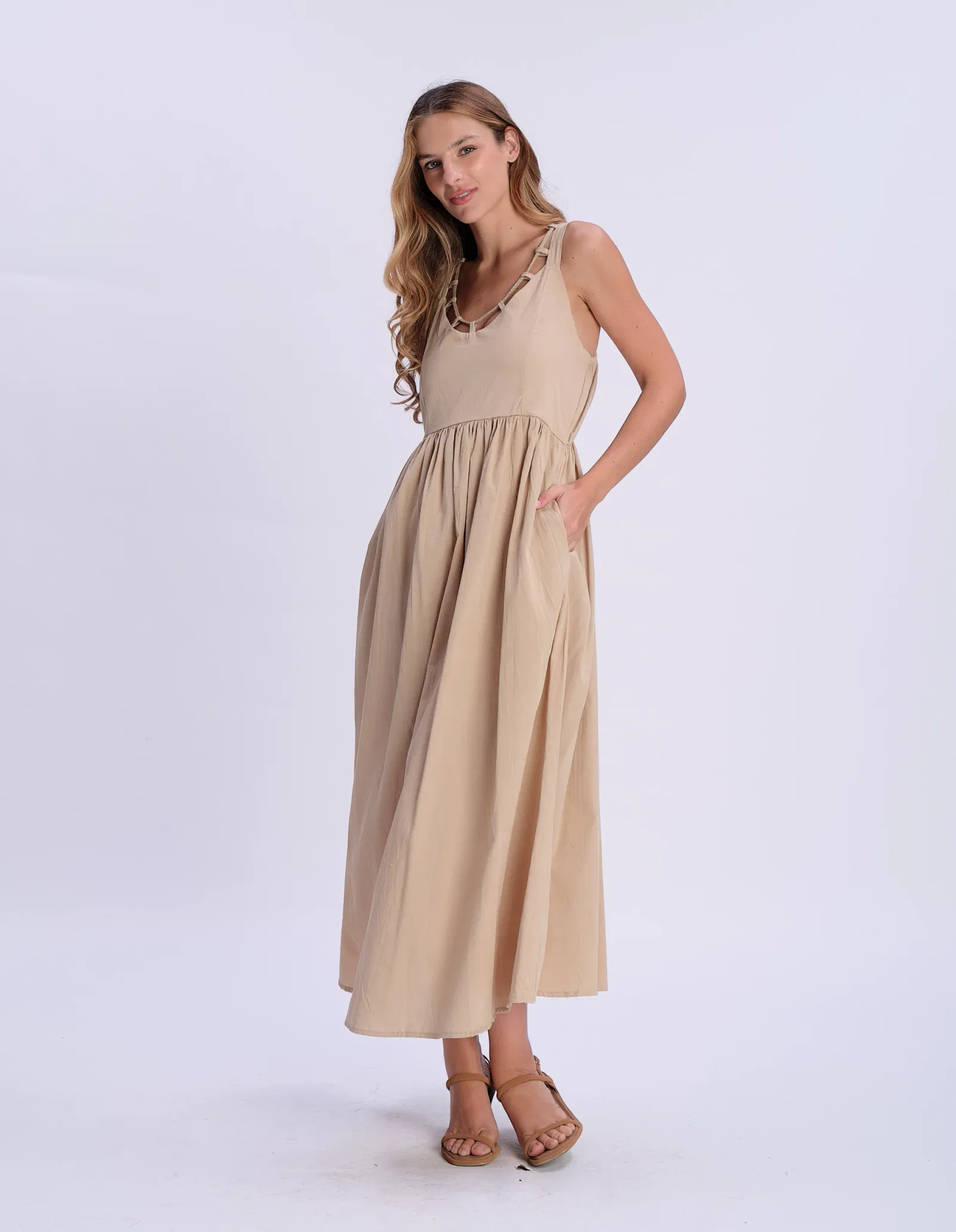 Vestido Longo Detalhe Decote Vazado - Bege — imagem 1