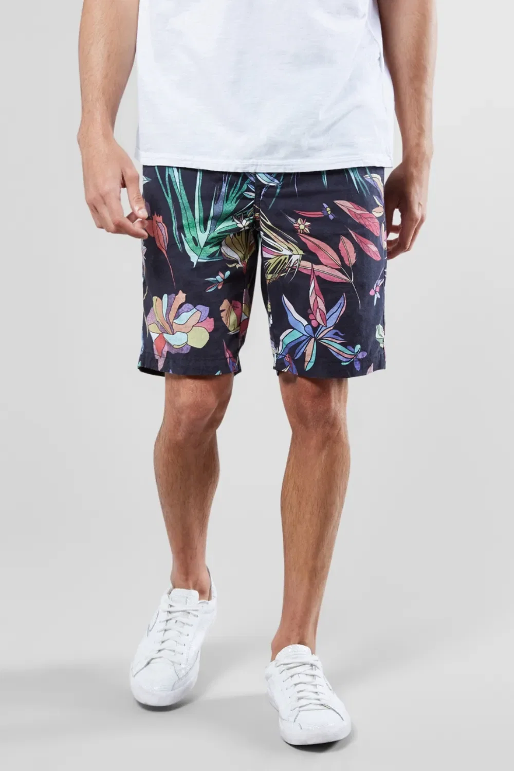 Bermuda RESERVA Floral Carnaval Black