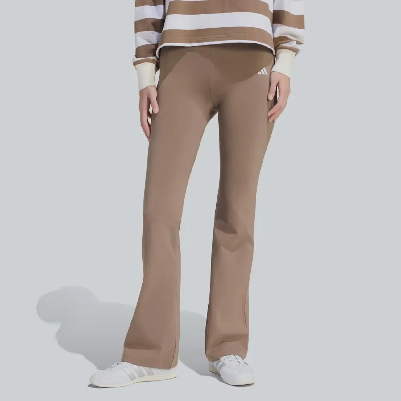 Calça Legging Adidas Essentials Flar Feminina