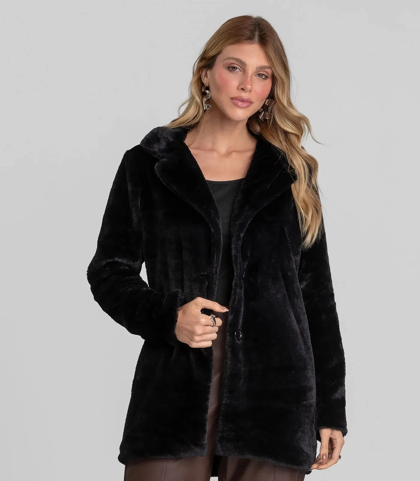 Casaco Feminino em Pelo Safira Dianna Preto — imagem 1