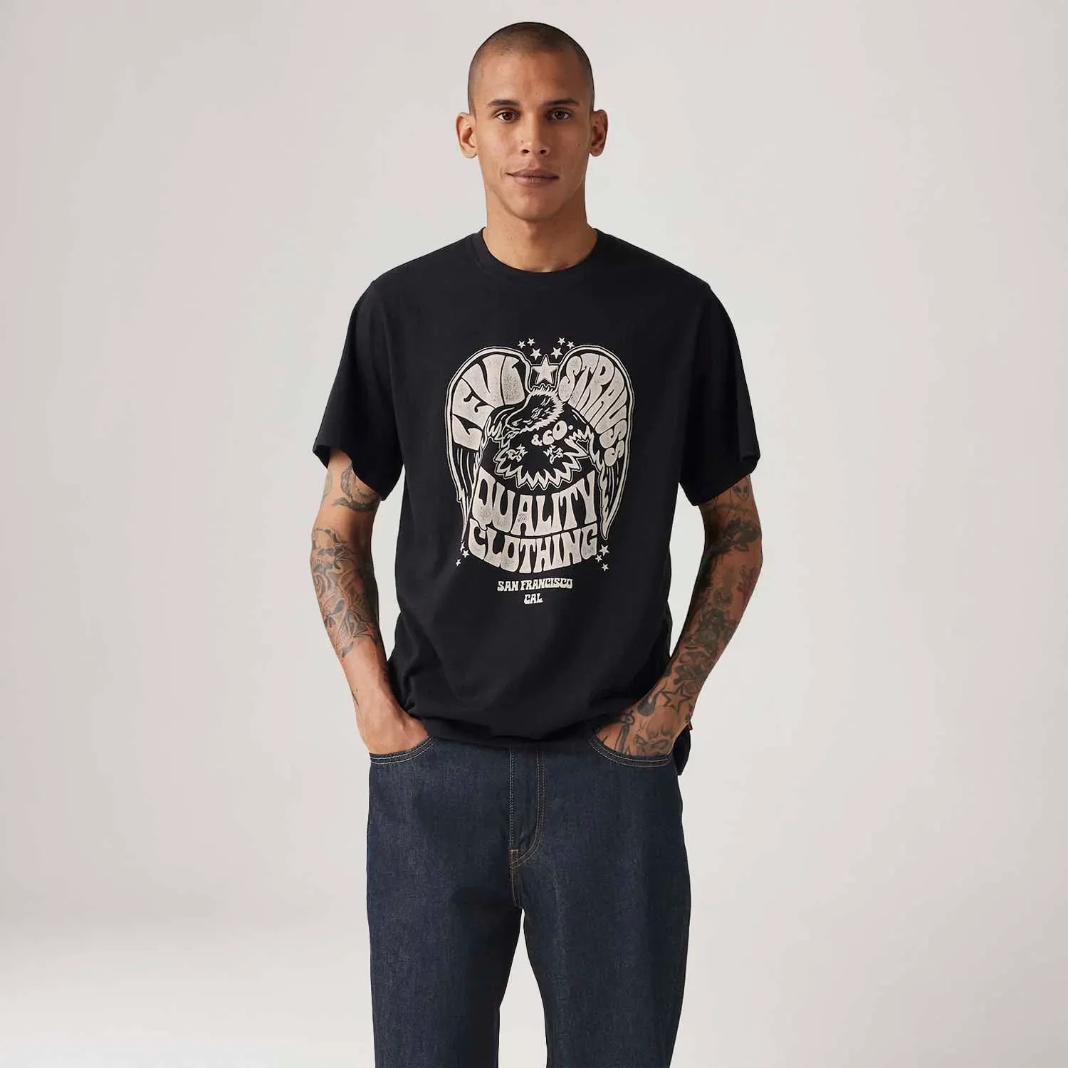 Camiseta Levi's® Relaxed Fit Preta Manga Curta — imagem 1