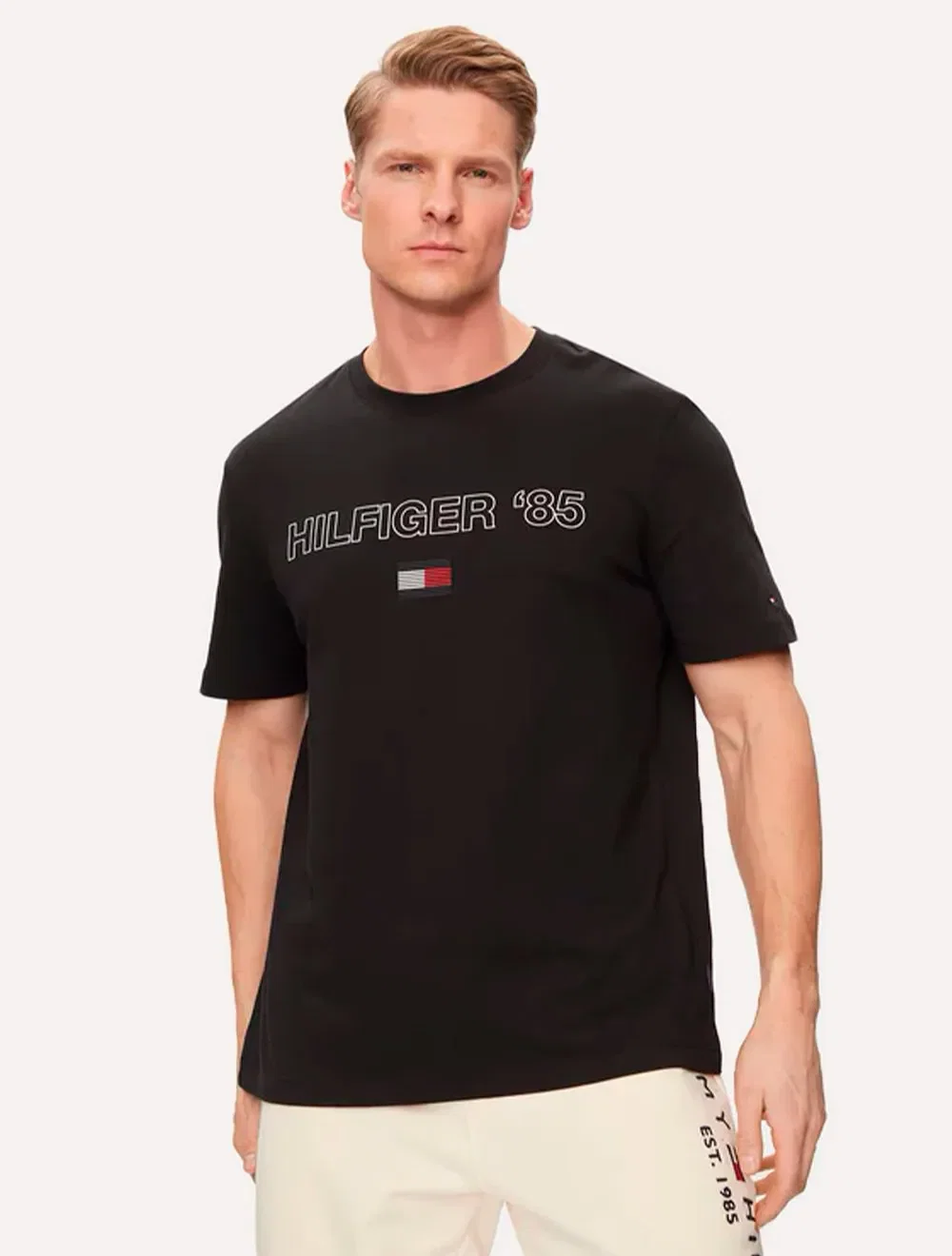 Camiseta Tommy Hilfiger Masculina Essential '85 Preta — imagem 1