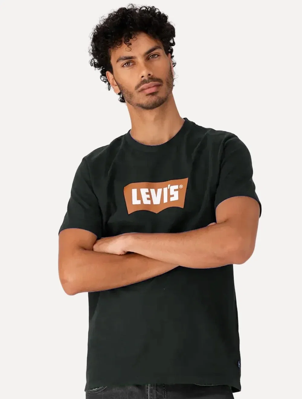 Camiseta Levis Masculina Orange Logo Batwing Preta — imagem 1