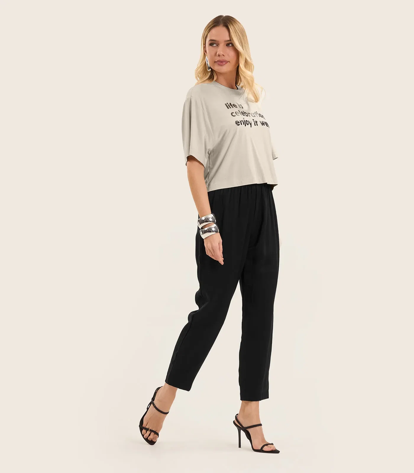 Calça Feminina Em Alfaiataria Endless Preto — imagem 1