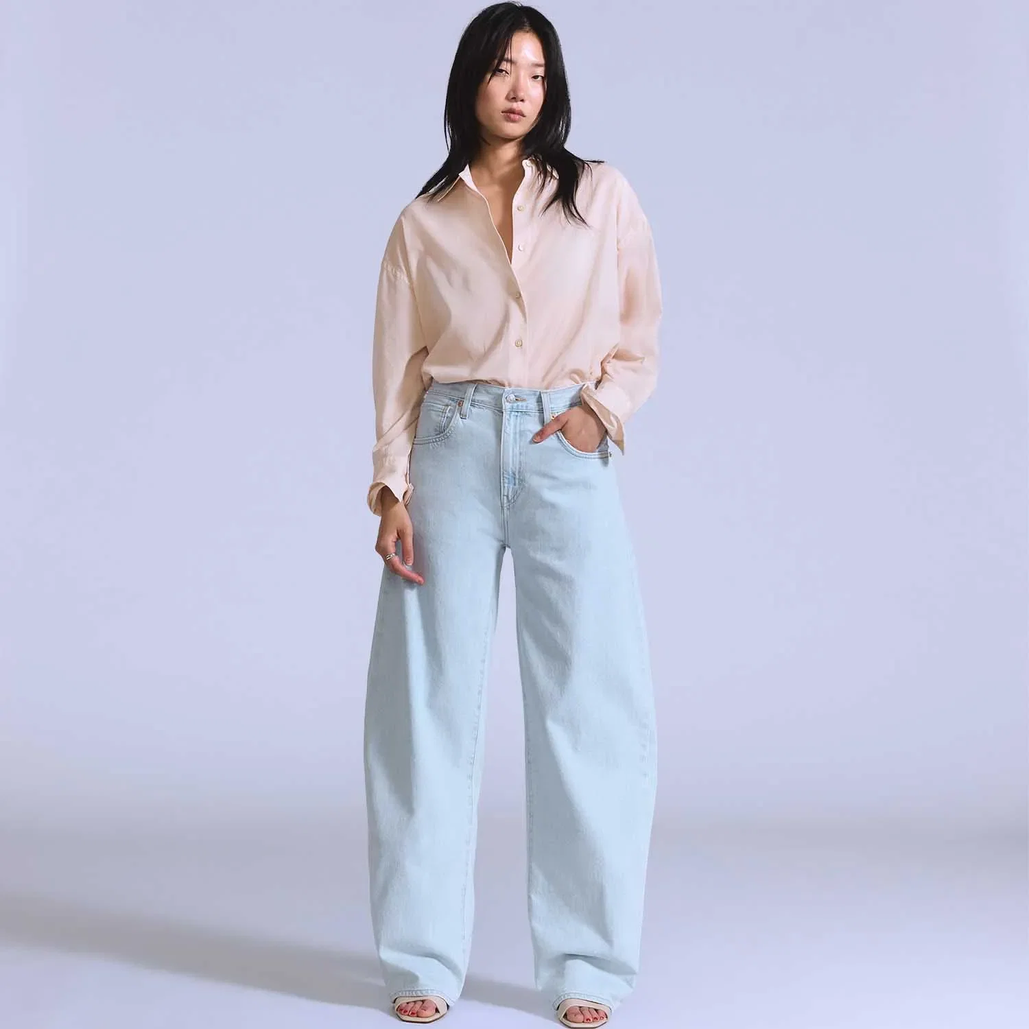 Calça Jeans Levi's® Blue Tab Drop Barrel Lavagem Clara — imagem 1