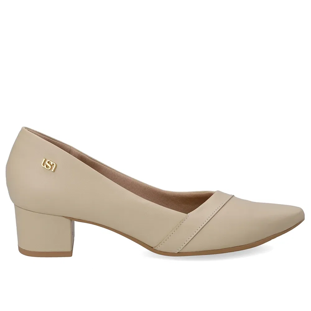 Scarpin Couro Bege Bico Fino — imagem 1