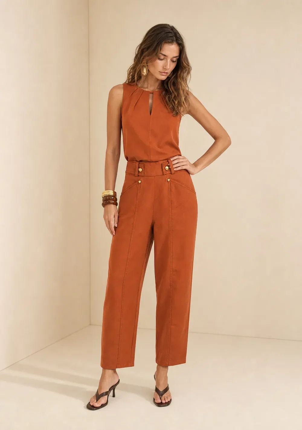 Calça Cenoura Orla Marrom