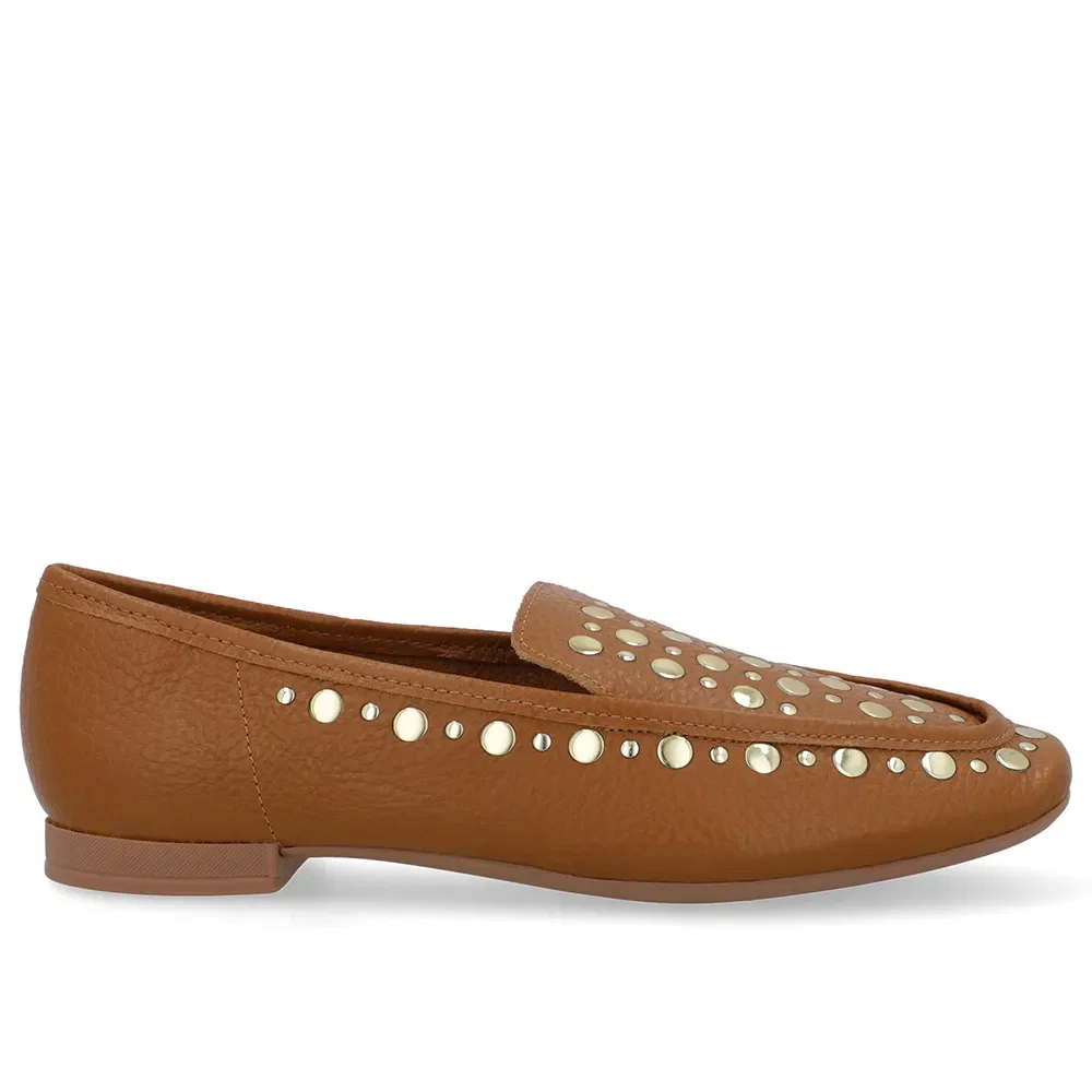 Loafer Marrom Couro Tachas