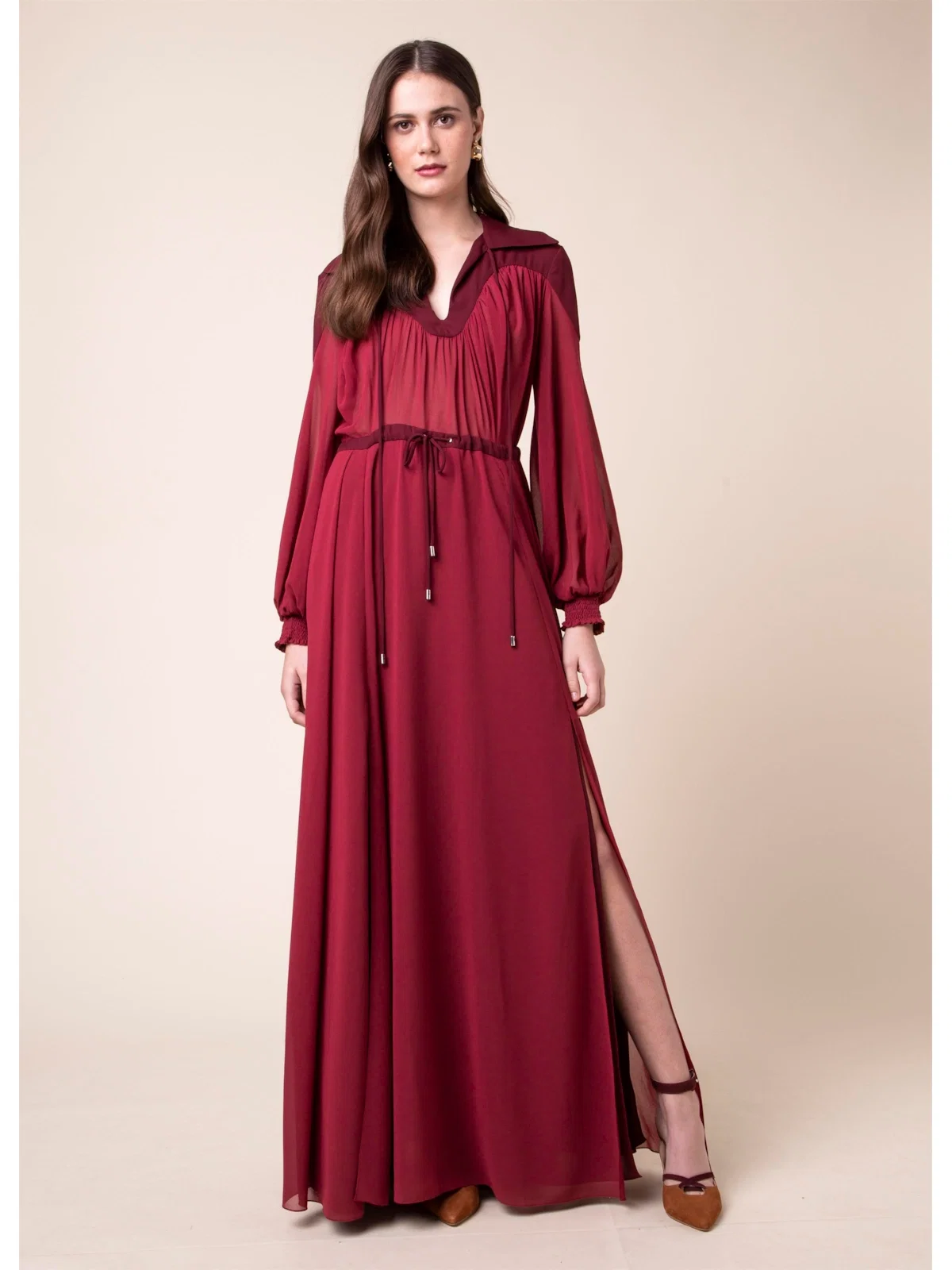 Vestido Longo Recortes Vinho