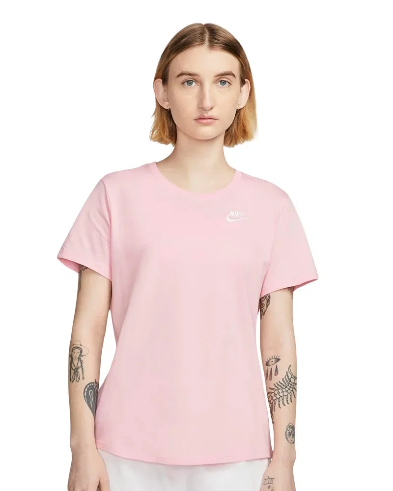 Camiseta Nike Club Feminina — imagem 1