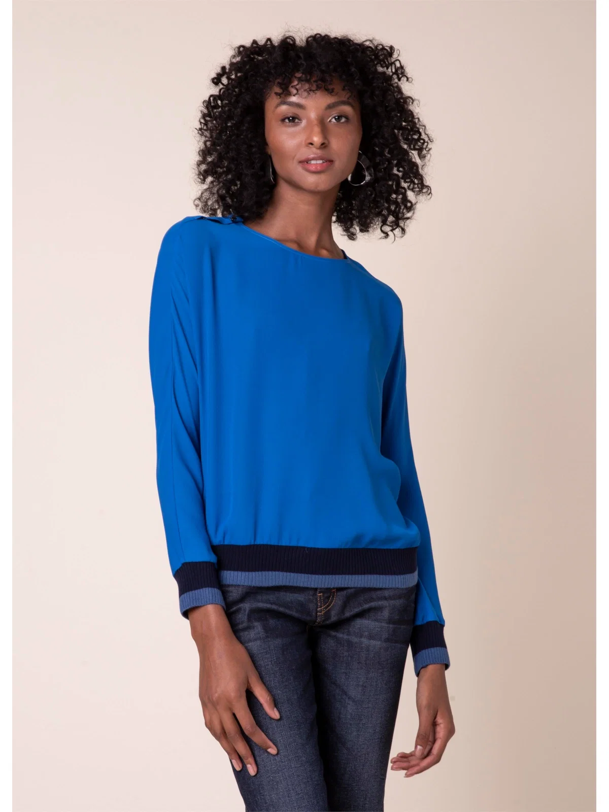 Blusa Contrastes Azul