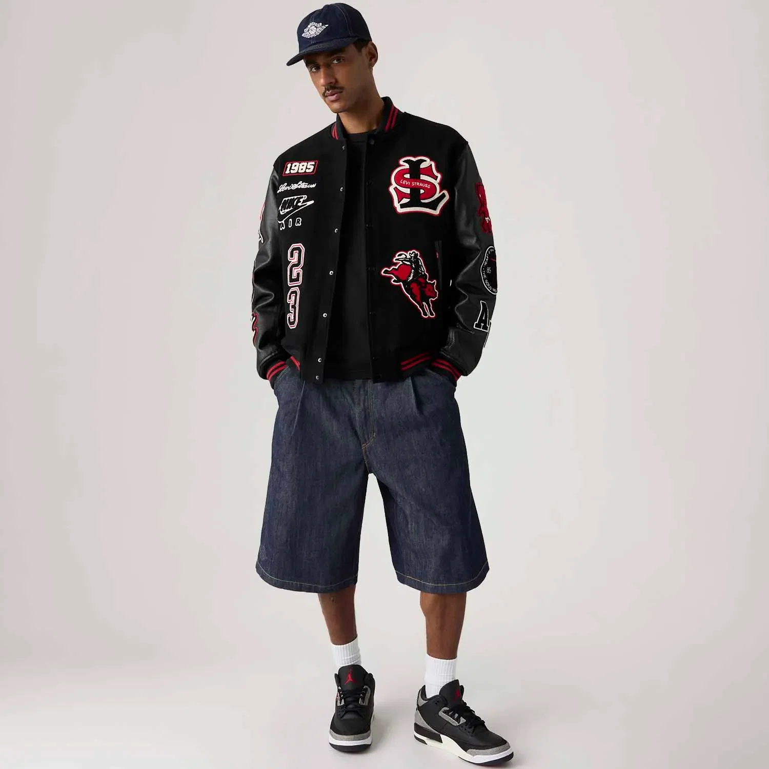 Bermuda Jeans Levi's® X Jordan Baggy Lavagem Escura