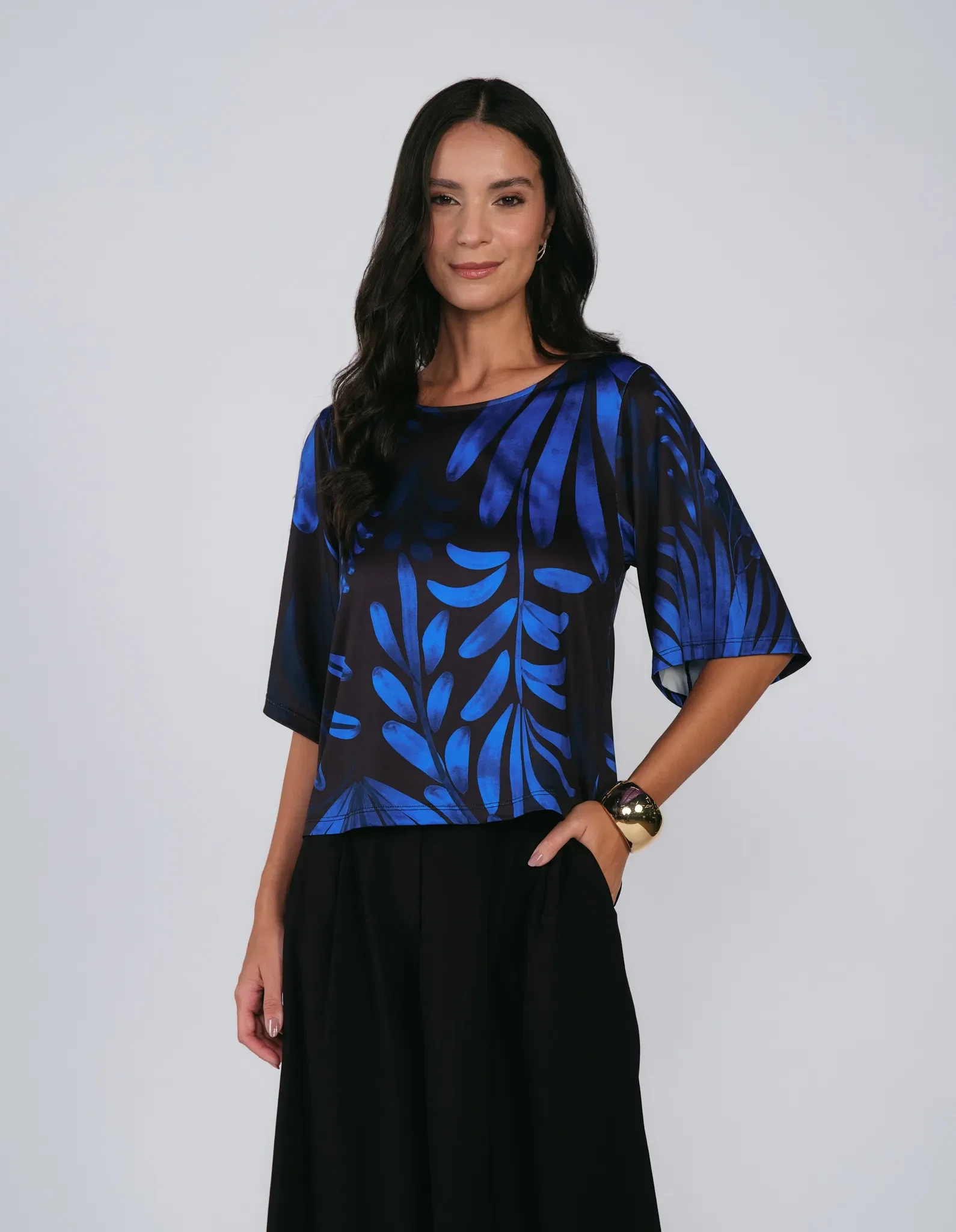 Blusa Estampada Folhagem - Preto