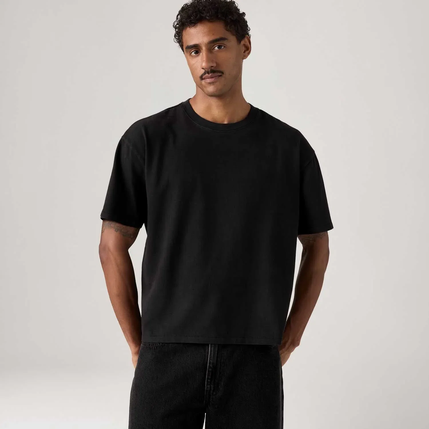 Camiseta Levi's® Boxy Tee Preta Manga Curta — imagem 1