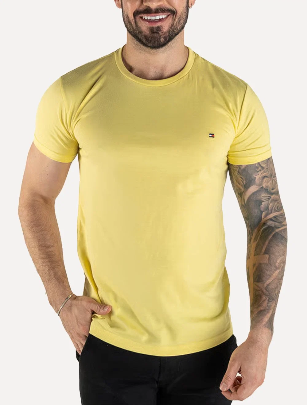 Camiseta Tommy Hilfiger Masculina Essential Cotton Amarela Médio — imagem 1