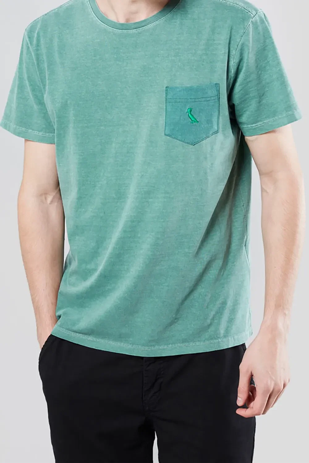 Camiseta Básica Bolso Limo