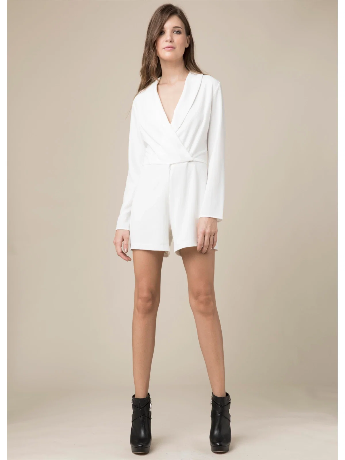 Macacao Curto Crepe Off White