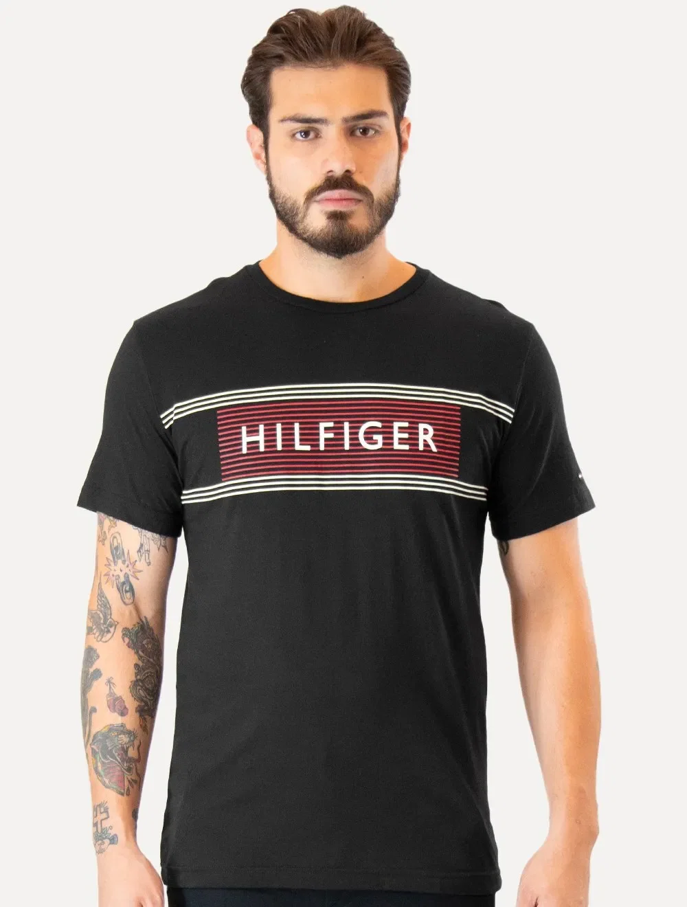 Camiseta Tommy Hilfiger Masculina Brand Love Chest Tee Preta — imagem 1