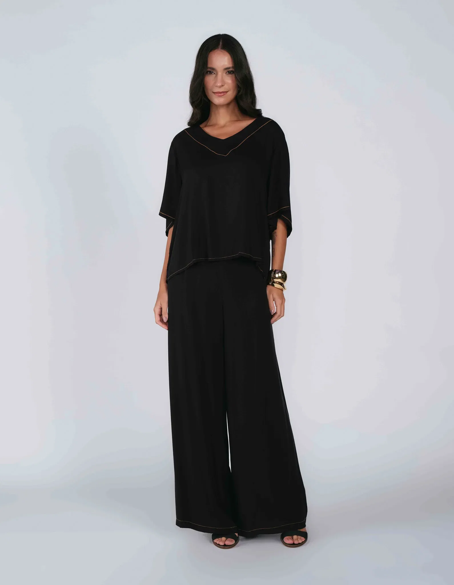 Blusa Ampla Pespontos - Preto