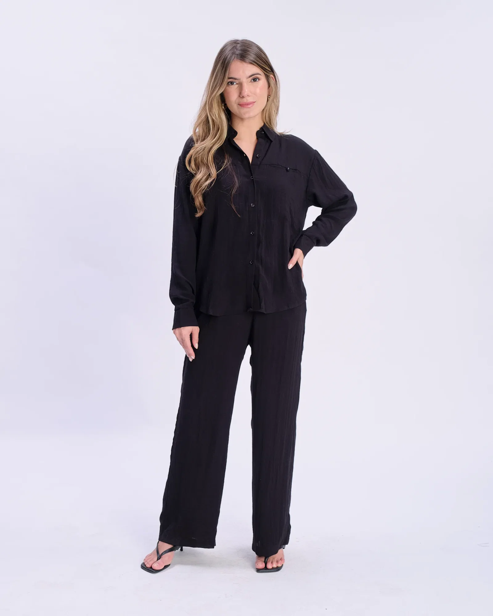 Calça Pantalona Com Bolsos - Preto