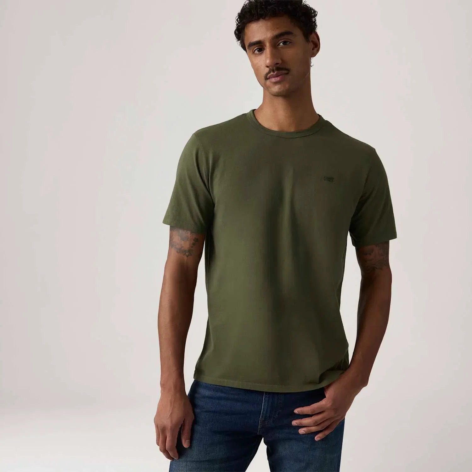 Camiseta Levi's® Original Tee Verde Musgo Manga Curta — imagem 1