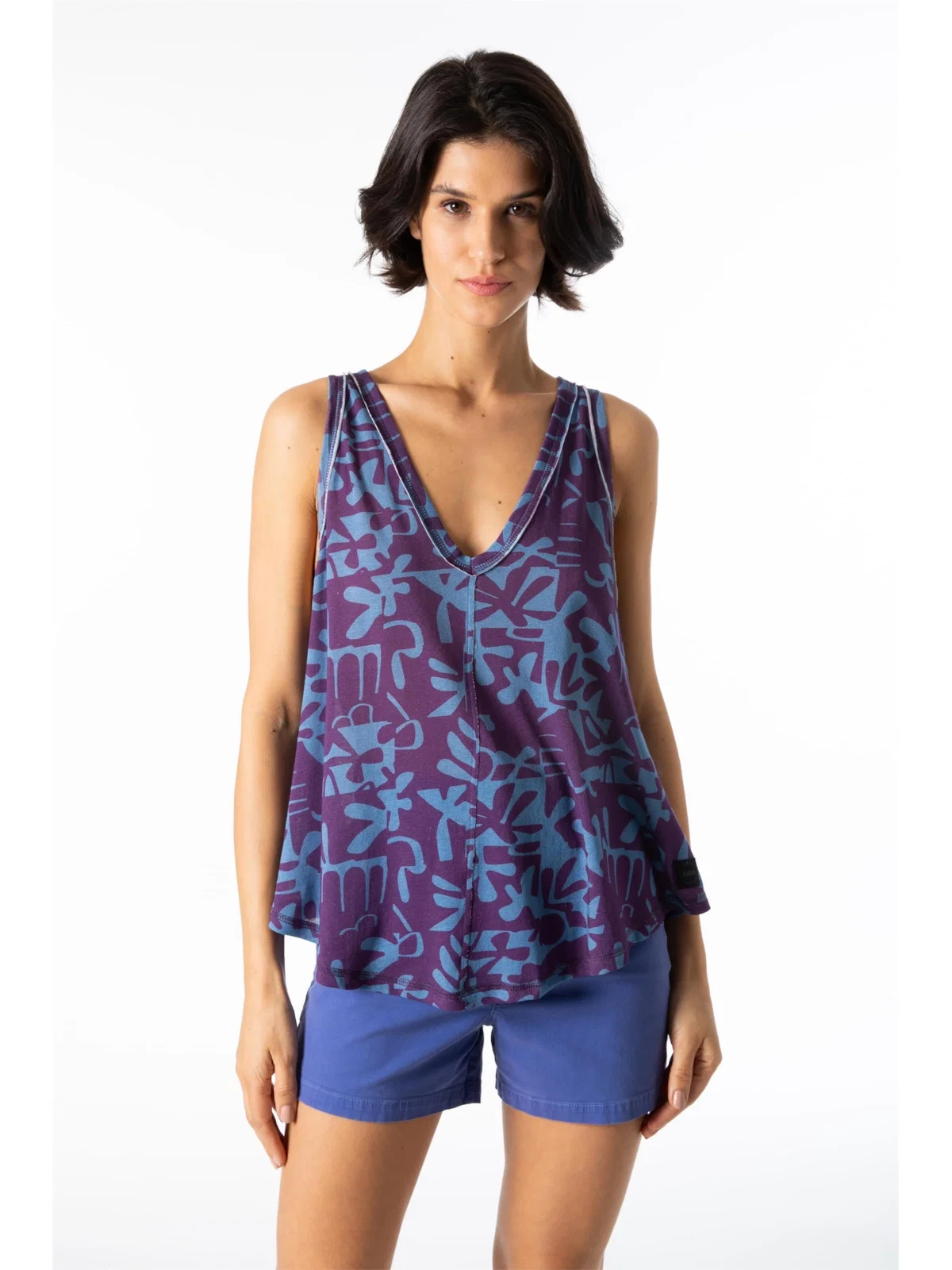 Viscolinho Mosaico v Neck Trapezio Padrao 1 — imagem 1