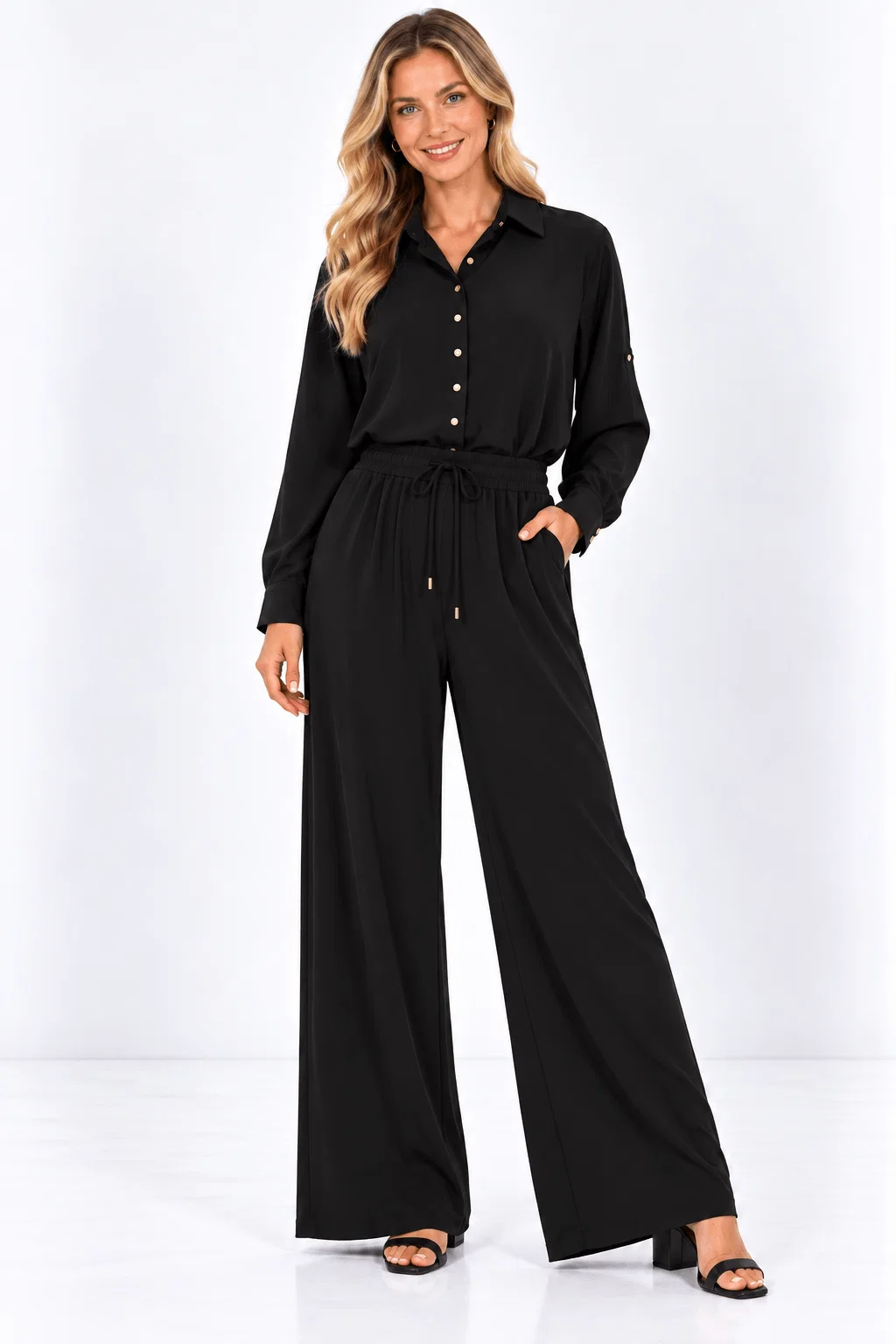 Calça Pantalona Bolsos - Preto
