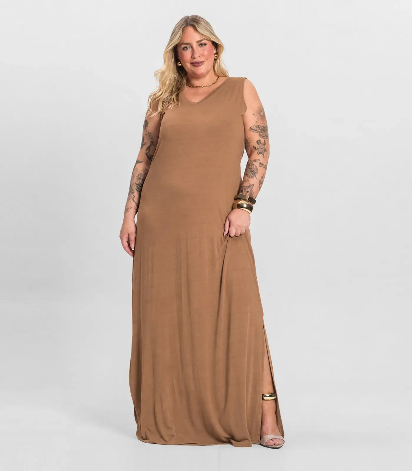 Vestido Longo Plus Size Infinita Cor Marrom