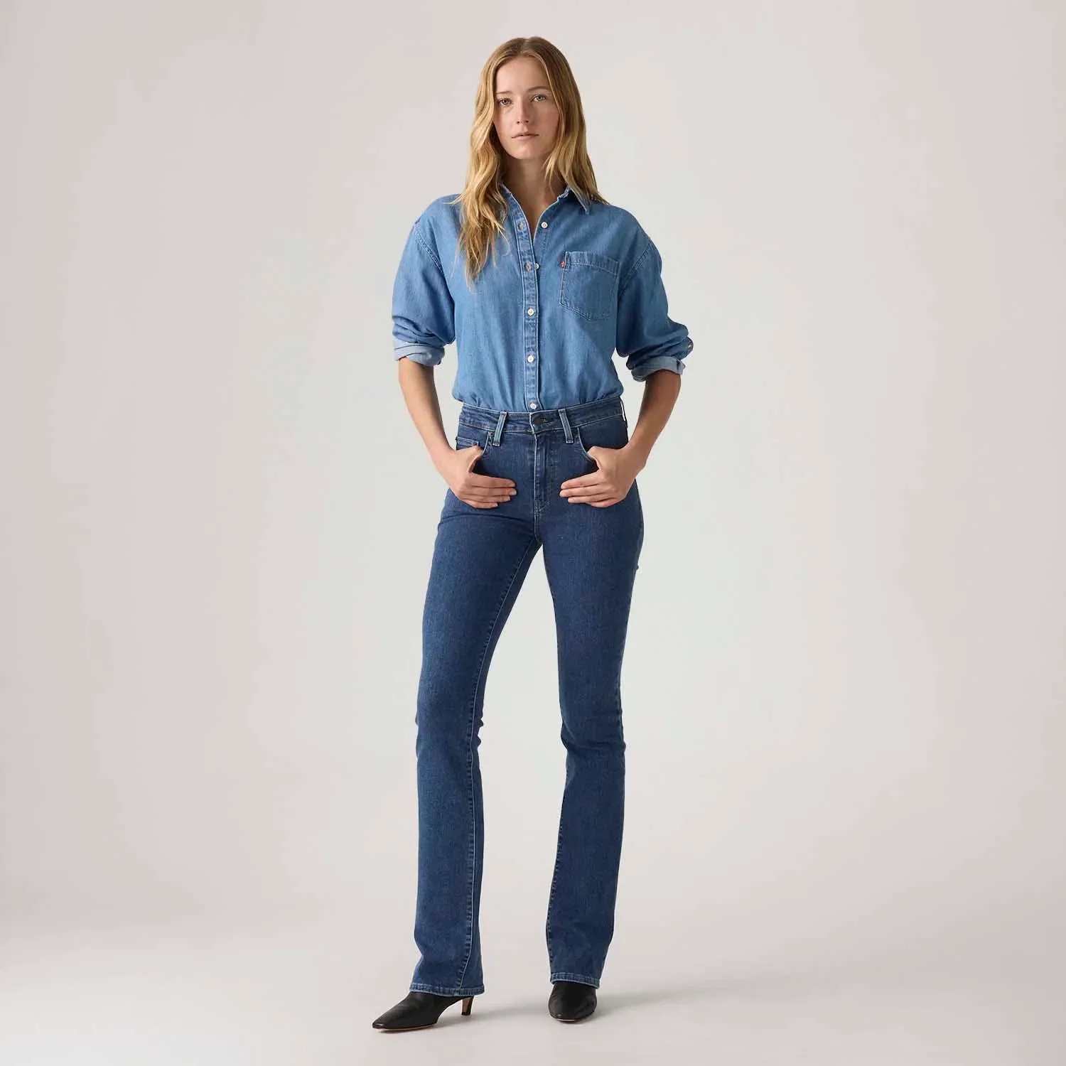 Calça Jeans Levi's® 725® High Rise Bootcut Lavagem Média — imagem 1