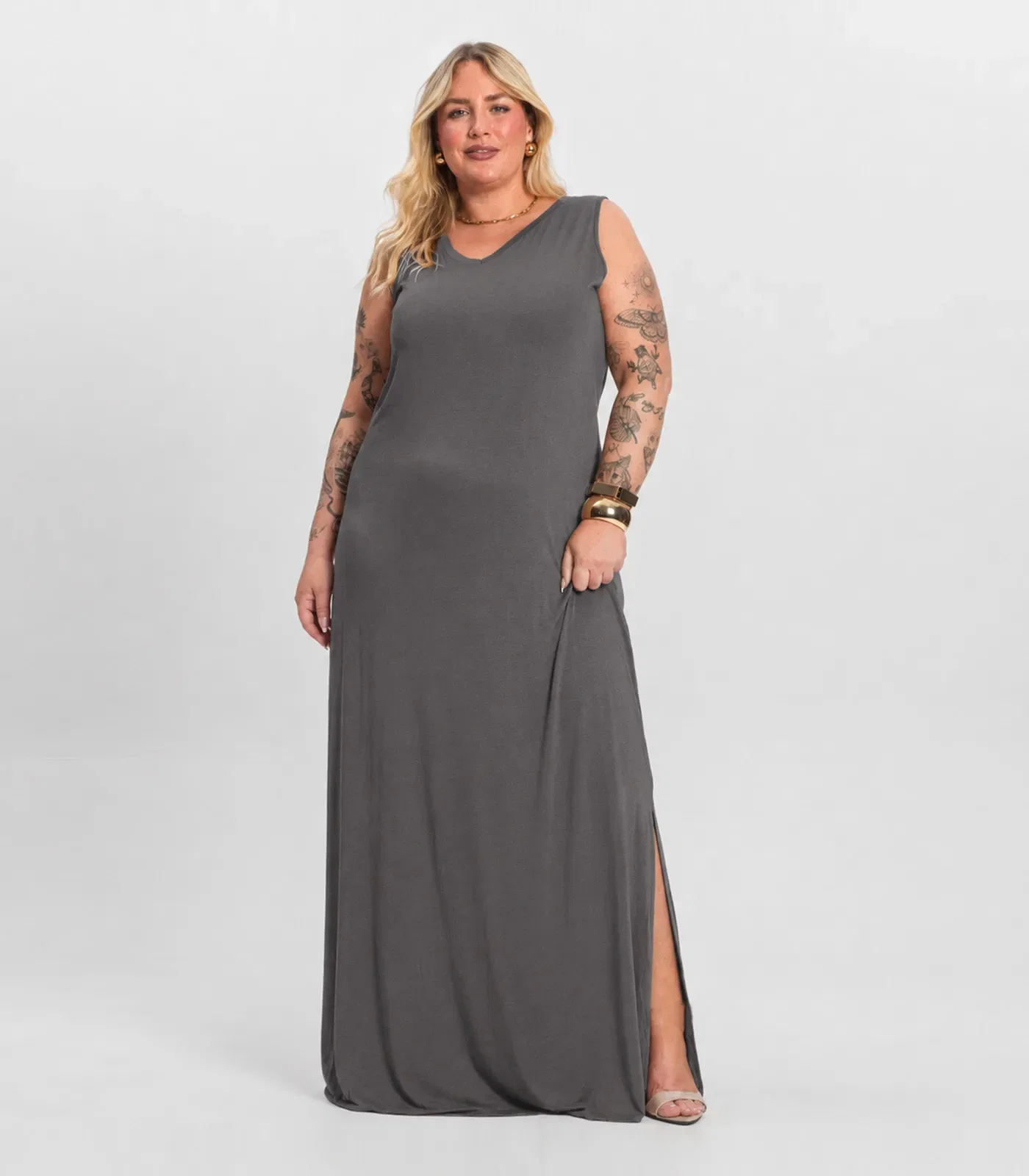 Vestido Longo Plus Size Infinita Cor Cinza