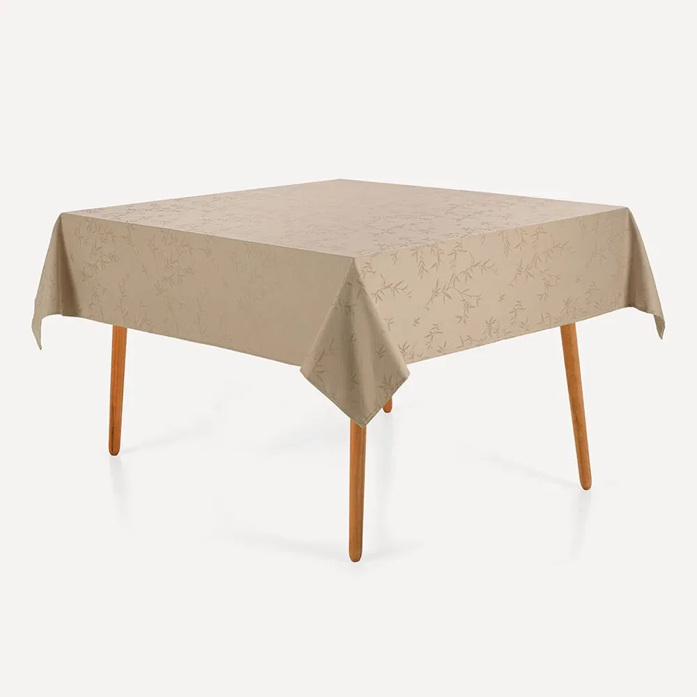 Toalha de Mesa 8 Lugares 2,20m x 2,20m Veríssimo Amendoa