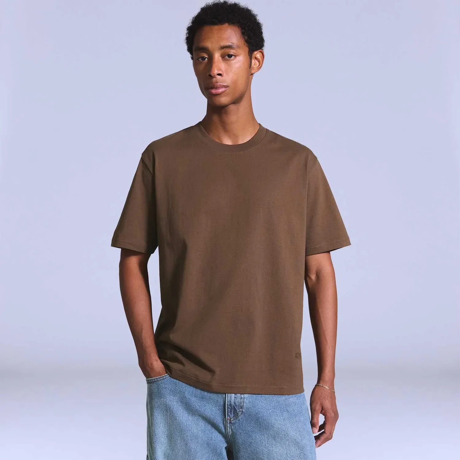 Camiseta Levi's® Blue Tab Relaxed Marrom Manga Curta — imagem 1