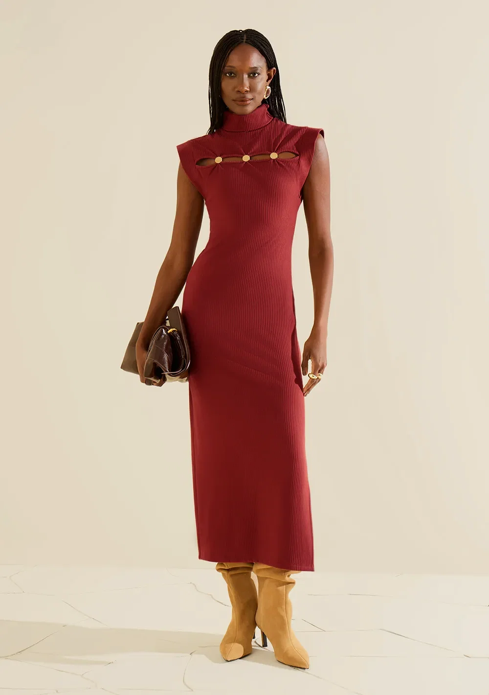 Vestido Morena Rosa Ajustado Gola Alta Sem Manga Midi Bordo