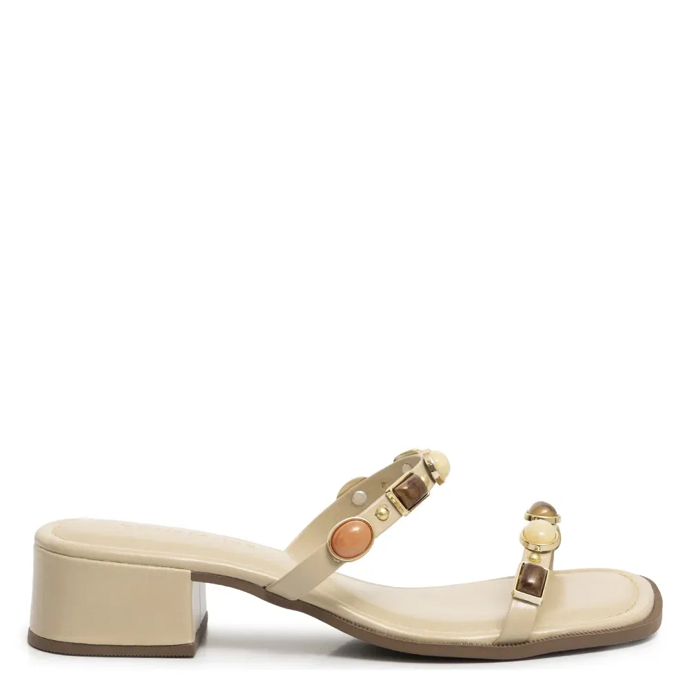 Tamanco Off White Enfeites Pedras