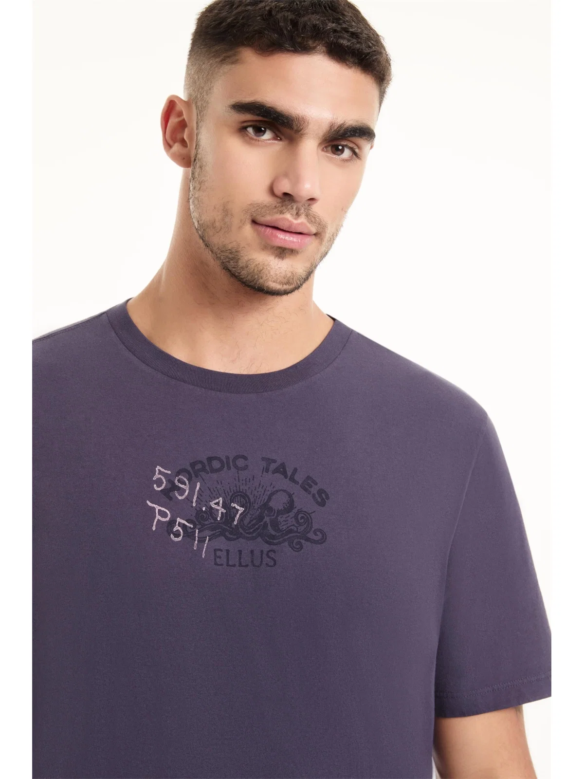 T-Shirt Nordic Tales Classic Purple Blue — imagem 1