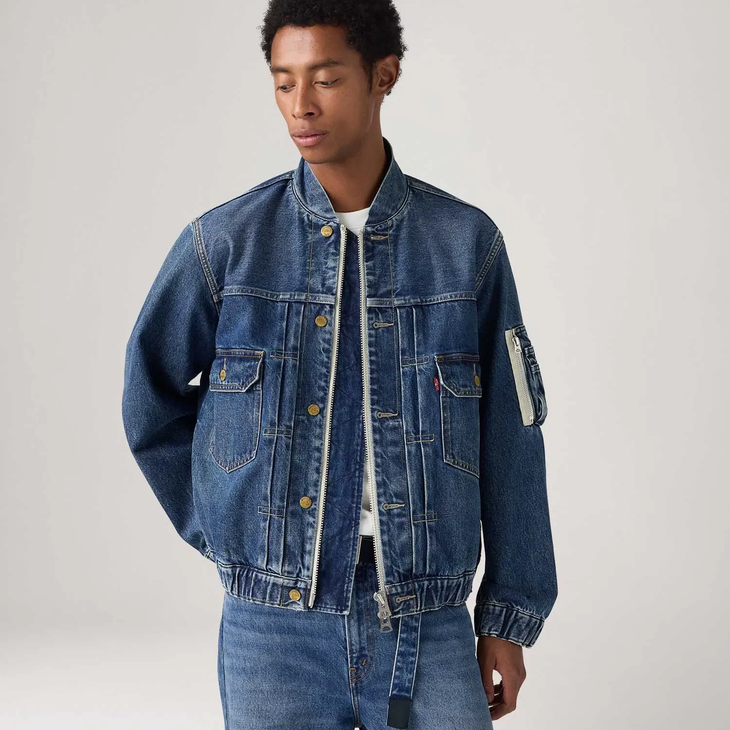 Jaqueta Jeans Levi's® x sacai Blouson Lavagem Média — imagem 1